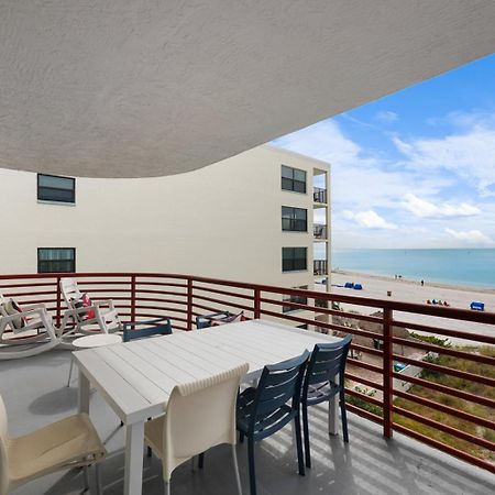 301 Crimson Condos سانت بيتي بيتش المظهر الخارجي الصورة
