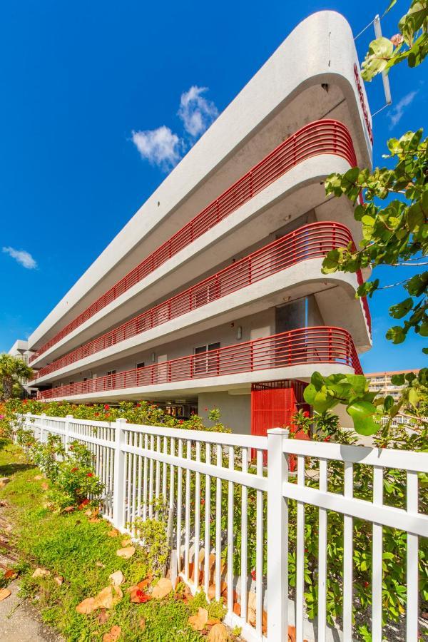301 Crimson Condos سانت بيتي بيتش المظهر الخارجي الصورة